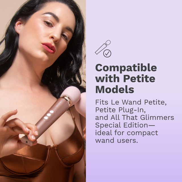 Le Wand Petite Curve Attachment